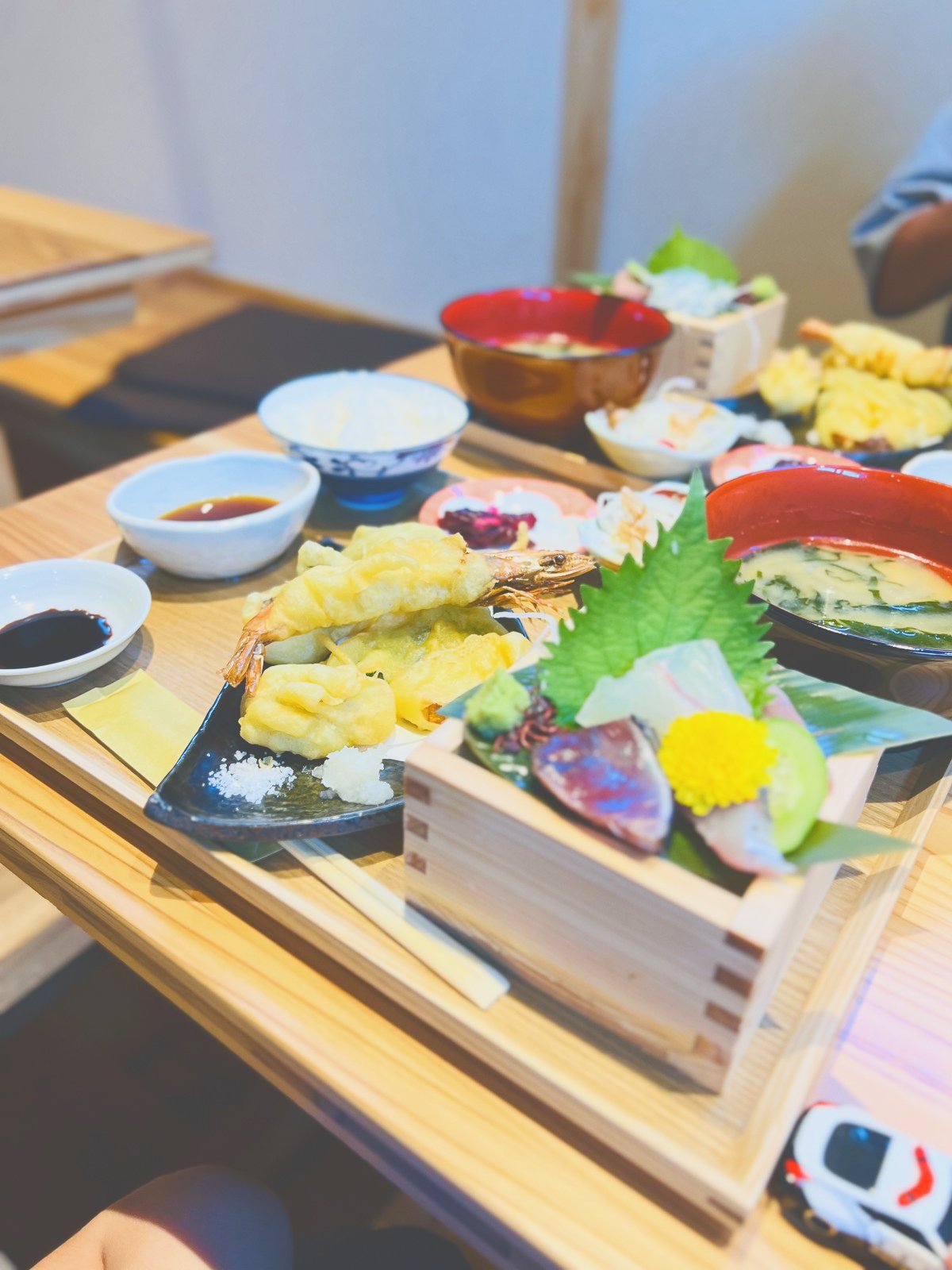 刺身と天ぷらの定食