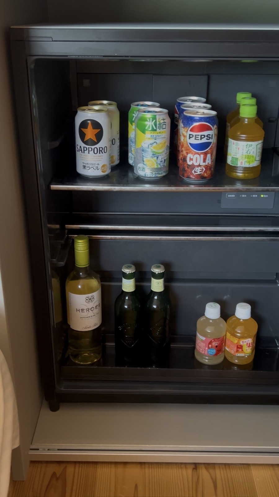 冷蔵庫に入っている無料のドリンク