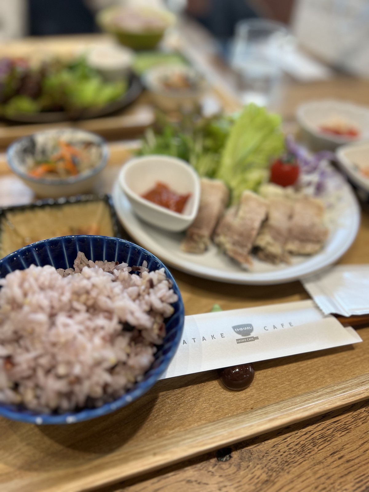 ハタケカフェ エミマル(和泉市)は赤ちゃん連れOK？座敷とバウンサーがある野菜たっぷりランチのお店