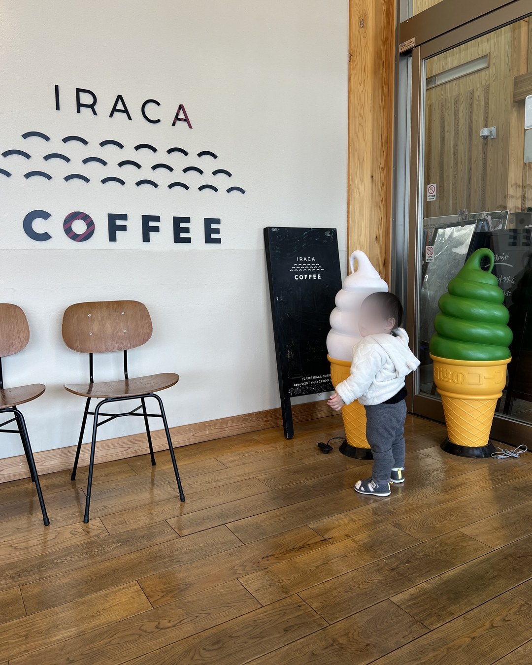 IRACA COFFEEの店内