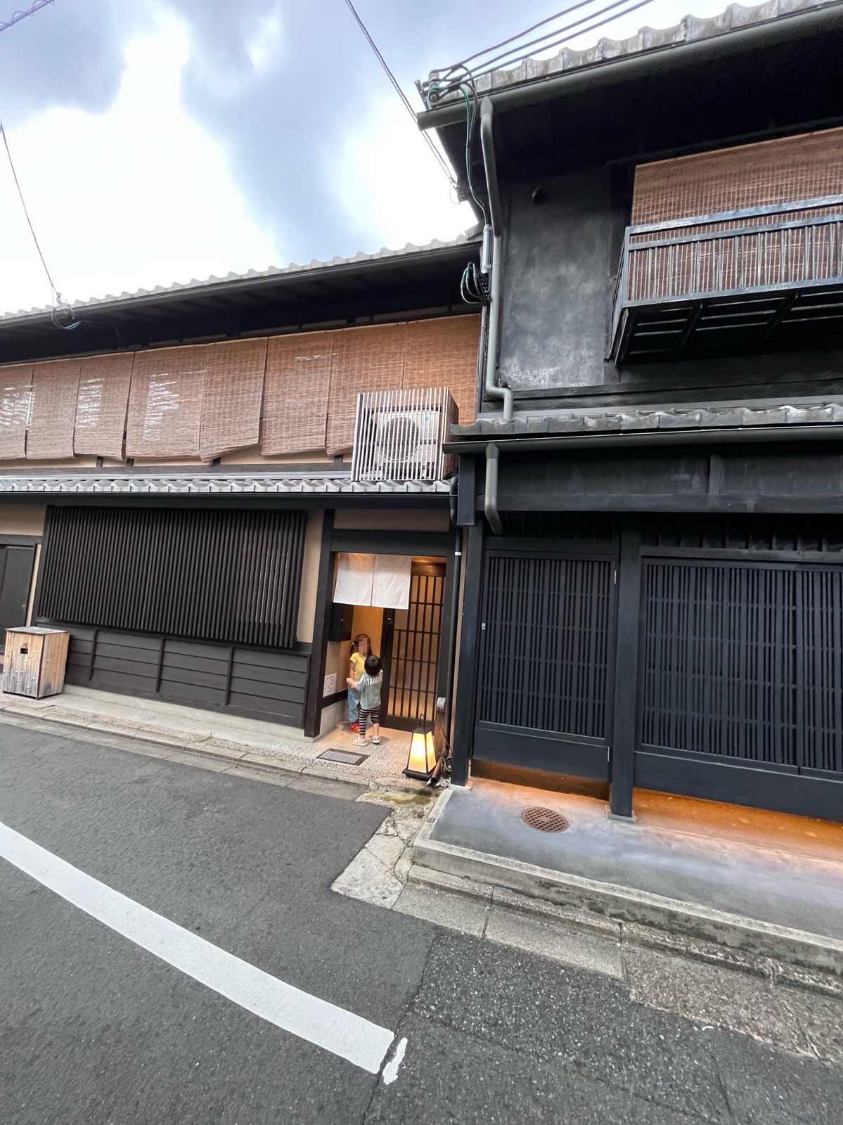 鈴プレミアム飛雲は三世代旅行に使える?京都駅から徒歩8分の町家一棟貸し宿泊レポ
