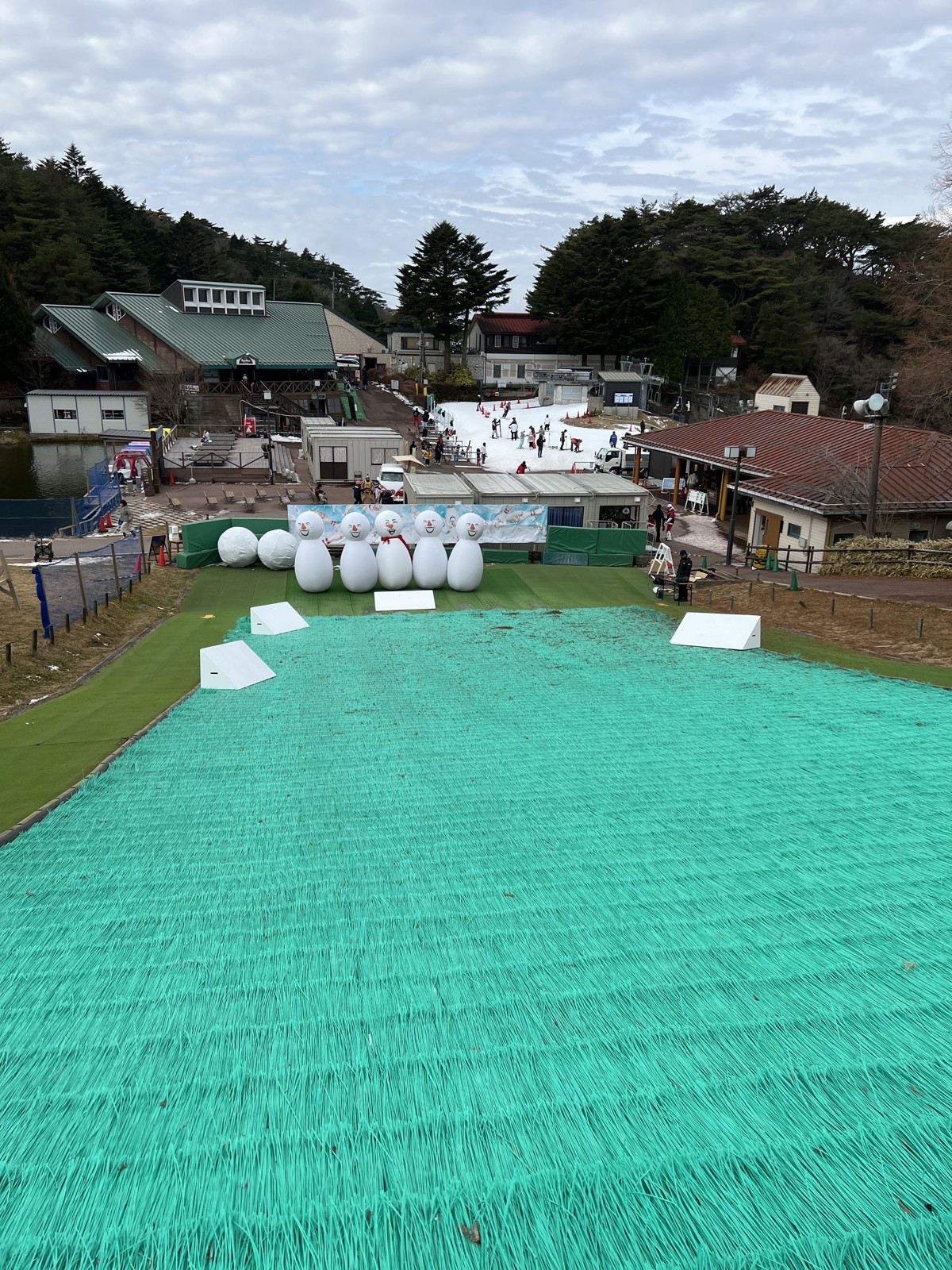 六甲山スノーパークは何歳から？4歳2歳の雪遊びデビューと、持っていくと便利なもの